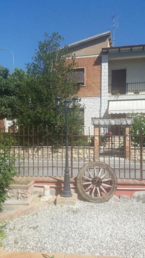 Il Rifugio Di Dante Bed & Breakfast Синалунга Екстериор снимка